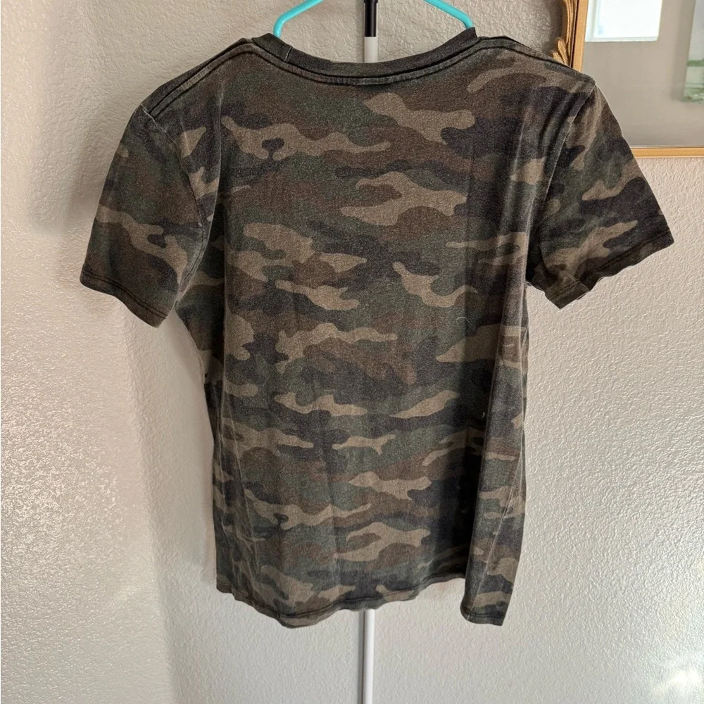 OBEY motto tee “Make Art” - Picture 2 of 3